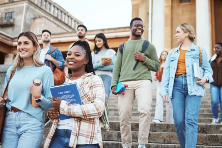 las-mejores-universidades-para-estudiar-en-usa-en-2023_8d38920f-03c0-4c77-98c9-5ed1640fec35_960x540_crop_center